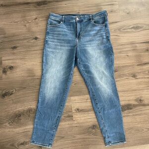 American Eagle Outfitters Light Blue Skinny Jeans